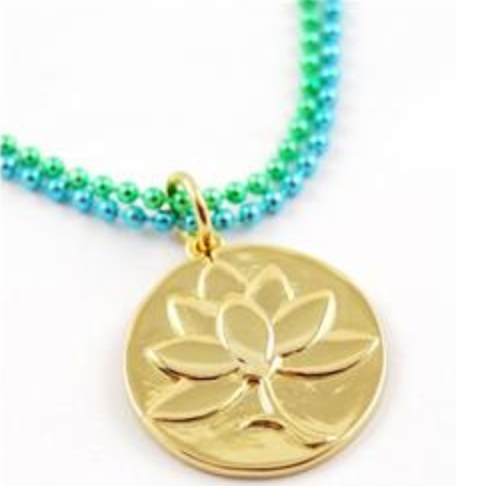 DISNEY COUTURE PRINCESS & FROG LOVE FROG/FROG PAD/CROWN CHARM NECKLACE**NEW! - Picture 2 of 7